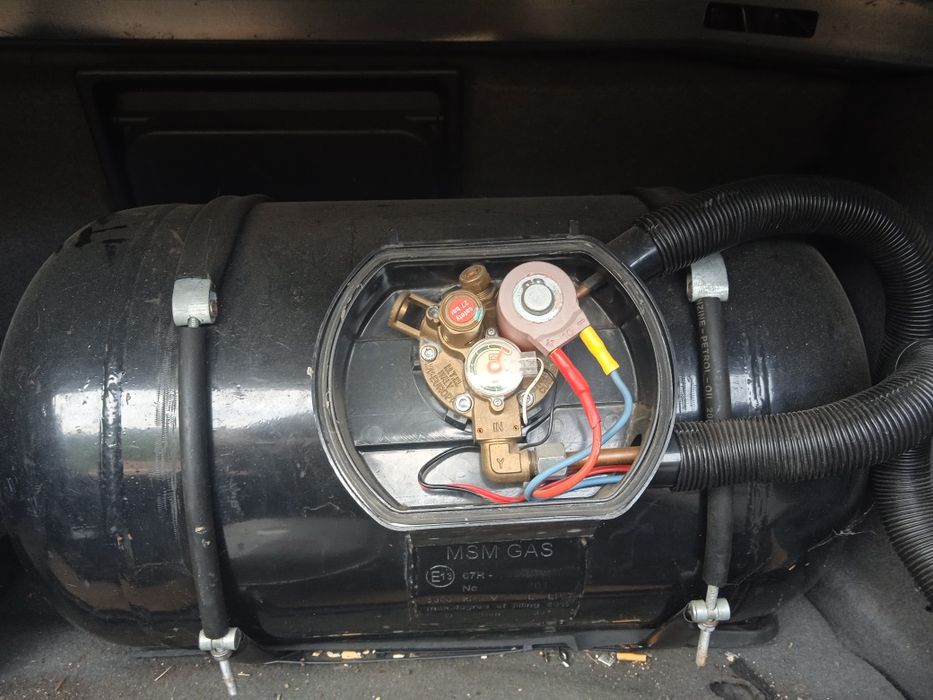 Газов инжекцион + бутилка и пълначка