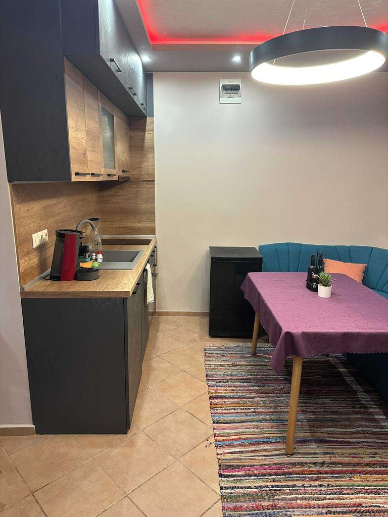 Продава се Едностаен апартамент в Бургас, Център - 42 кв.м за 1310 €/кв.м - Снимка #3