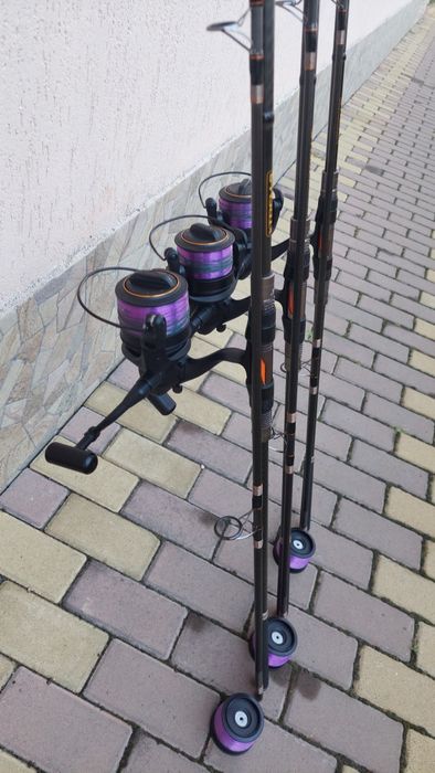 Set crap: 3 x caperlan xtrem 9 de 3.60m/3,25lb,  3 x wychwood riot 65