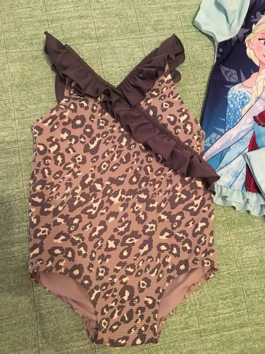 Costum baie, palariute 2-3 ani