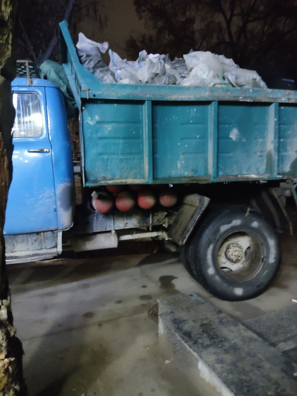 Вывоз мусора строительные самосвалы ЗИЛ Ман КамАЗ