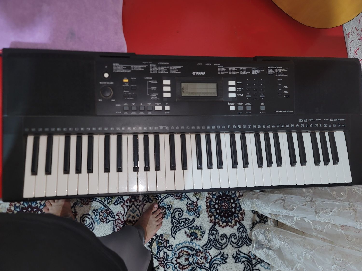 Срочно Продаётся сентизатор Yamaha psr e343