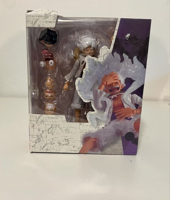 Figurină articulată One Piece – Luffy Gear 5 – stare bună – 49 RON