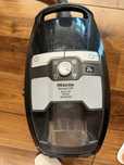 Прахоасмукачка Miele Blizzard CX1 ползвана около 1 г