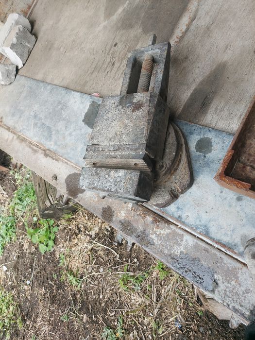 Тиски хорошое состояние