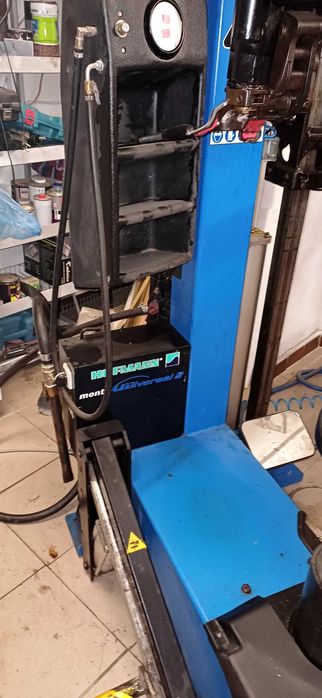 Машина-робот HOFMANN