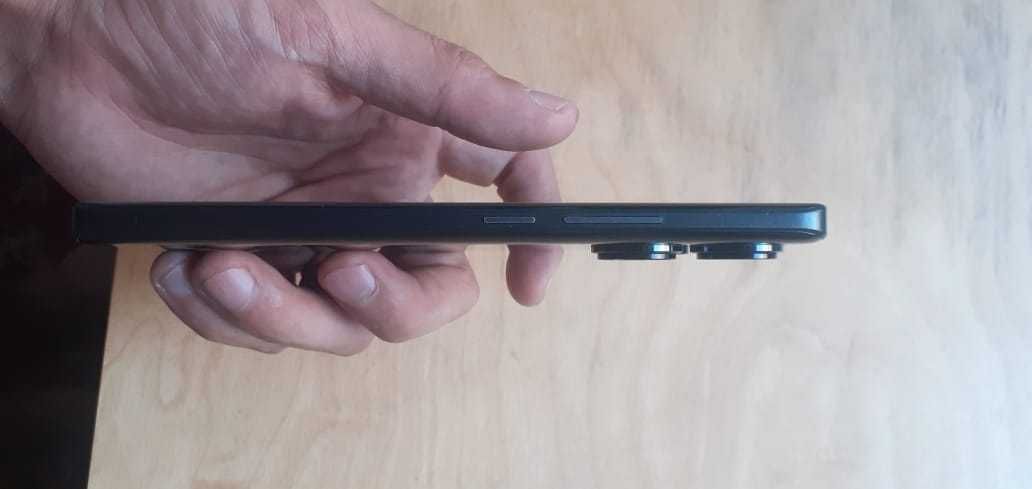 Продам , redmi note 13 pro plus  в идеальном состояние