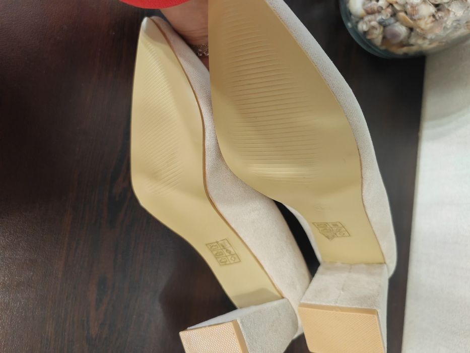 Дамски обувки на ток