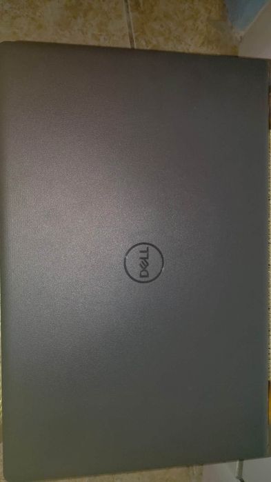 Dell vostro 15 3510 лаптоп