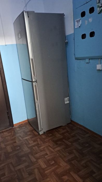 Продам холодильник бу LG