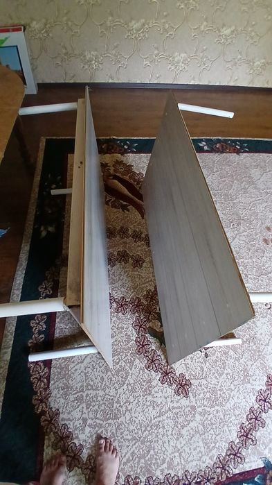 Срочно Столь железный 4 штук