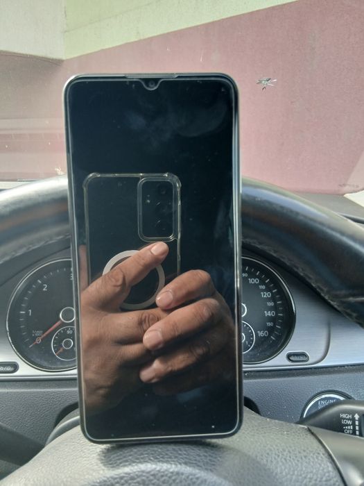 Vând telefon Nokia 52 g5