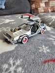 Macheta metalica dmc delorean back to the future marime 1:24 noua