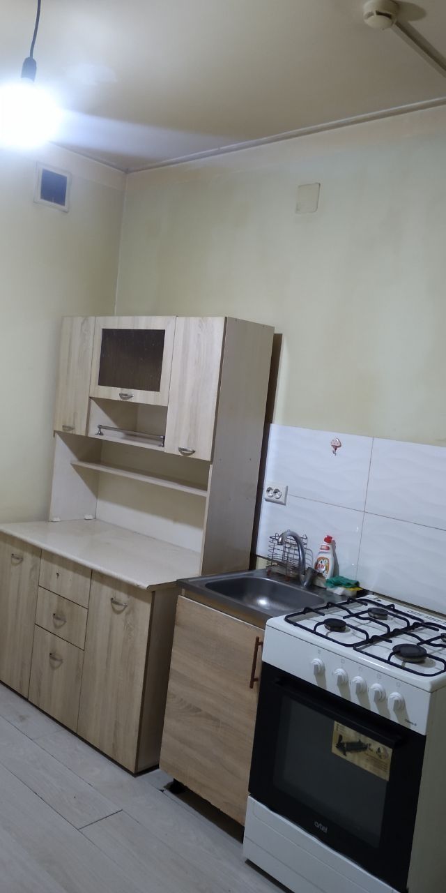 Сдаётся з-х комнатная квартира в элитном районе
