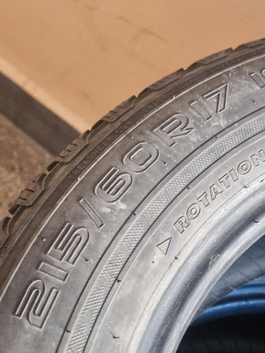 Гуми 215-60-17 зимни