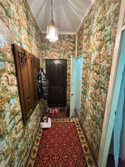 Продаю квартиру  Яшнабад район  ор Кадышева Базар 55000уе
55,00
Район: