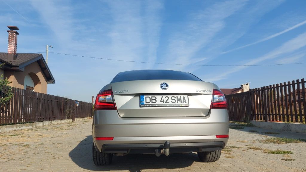 Skoda octavia 2.0 TDI DSG 99000 km