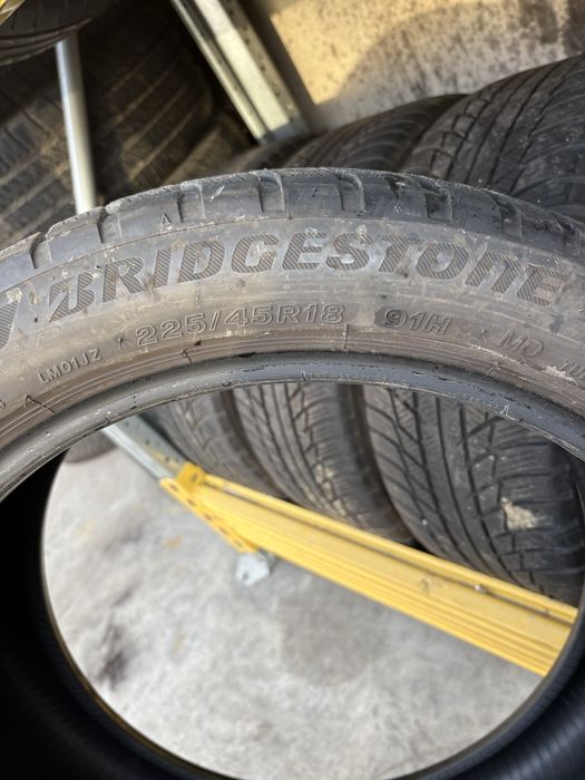 225 45 R18 Brigestone