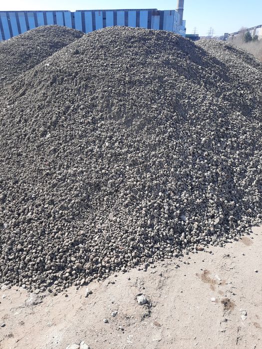 Balast,sort cu nisip, balastru,pamant galben, negru.iasi o744,29,46,22