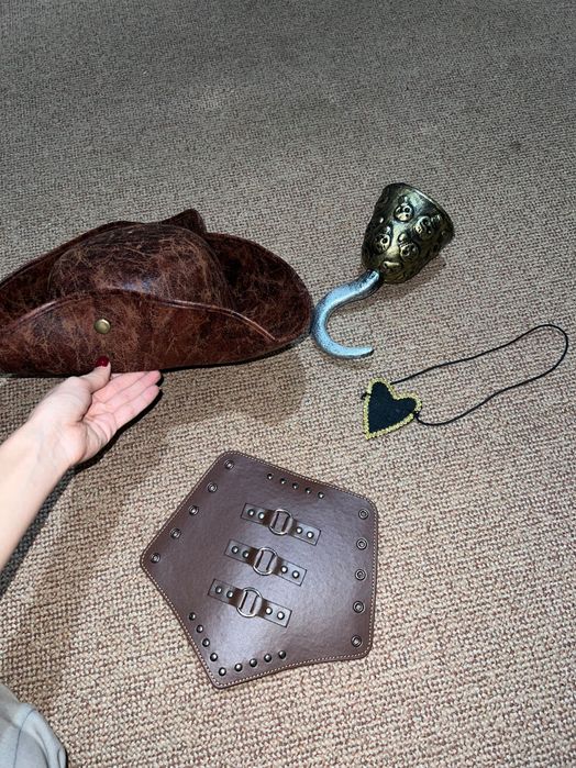 Костюм пирата, аксессуары