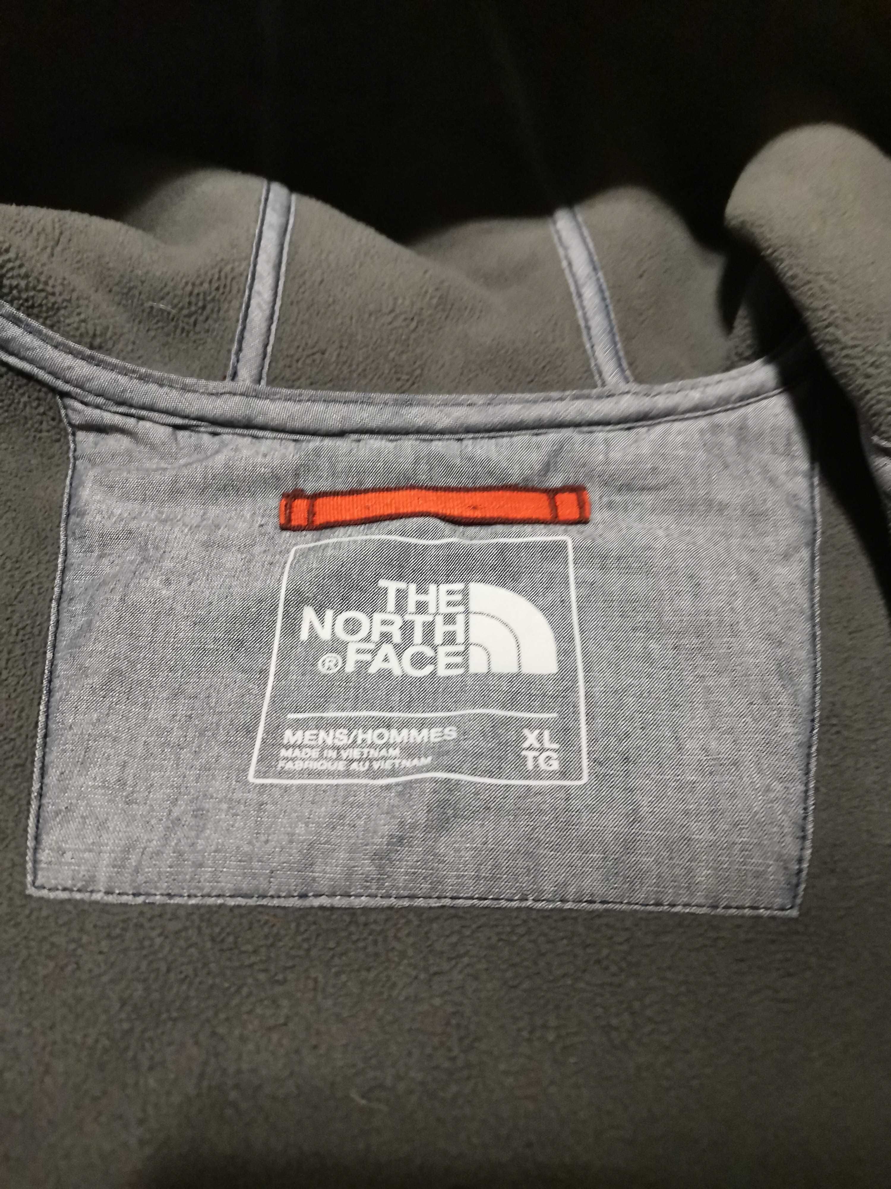 The North Face Hoodie Jacket Full-Zip.
