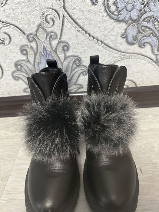 Продам красивые осенние сапожки
