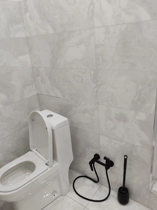 Сдается 2 х ком Себзор ЖК Кух ота. Оила йоки 4 та болага берилади