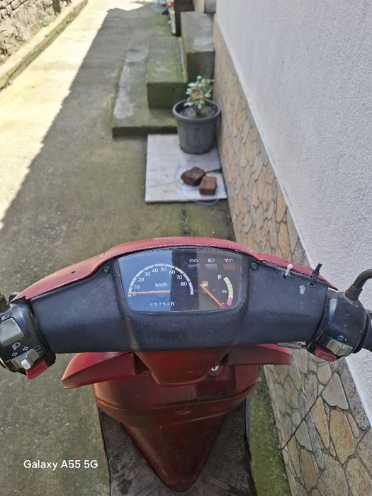 Scuter yahama de vânzare defect carburatorul