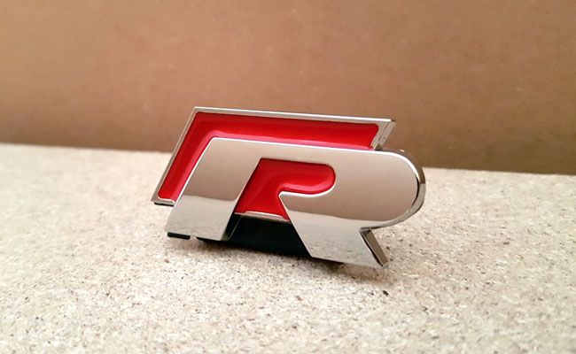 Emblema / sigla metalica grila radiator - Volkswagen R / R line