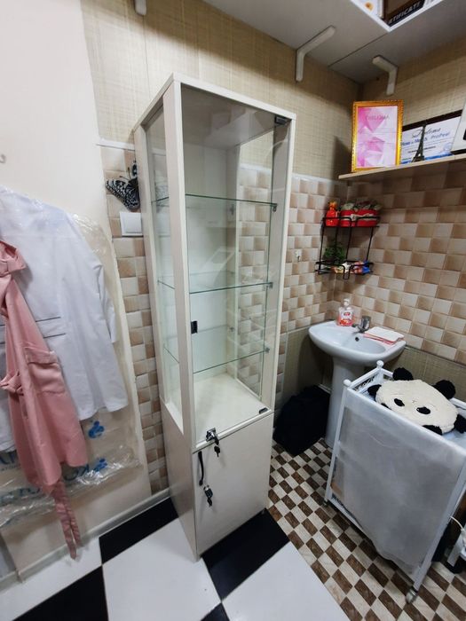 пенал,  стеллаж, витрина щкаф