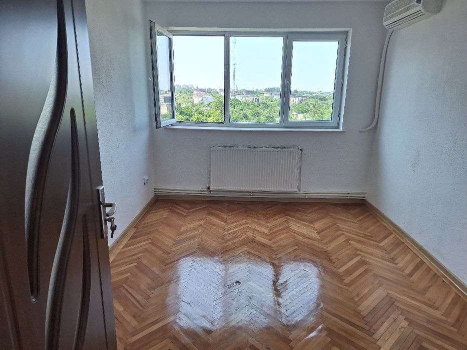 Proprietar apartament 3 camere decomandat  zona Gară renovat  recent