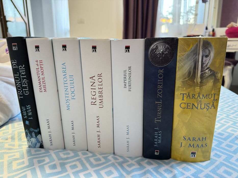 seria Tronul de Clestar