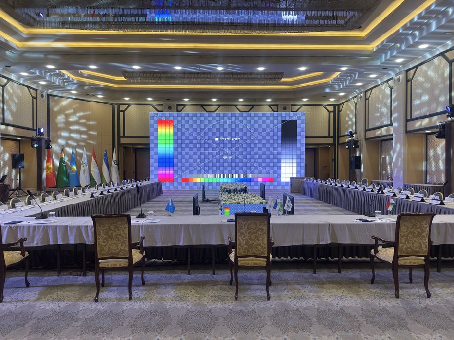 Лед экран подум сахна турлихил о’лчамда мижоз талабида караb аренда