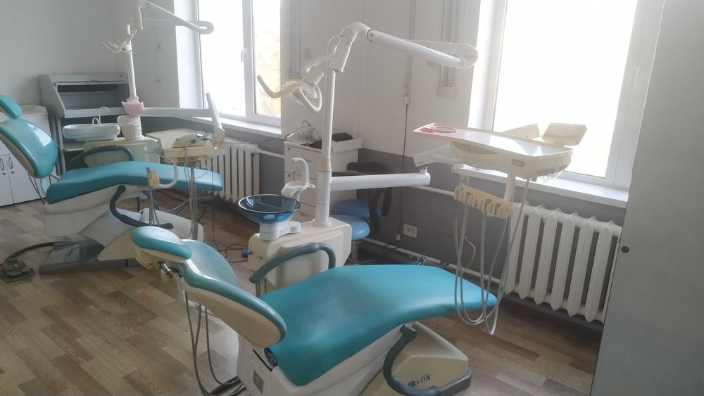 Стоматологические кресла, автоклав, сухожар б/у