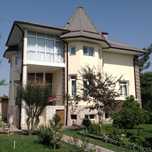 Продам 3 этаж. дом общ. пл. 350 кв. м., 6комн., участок 11 соток