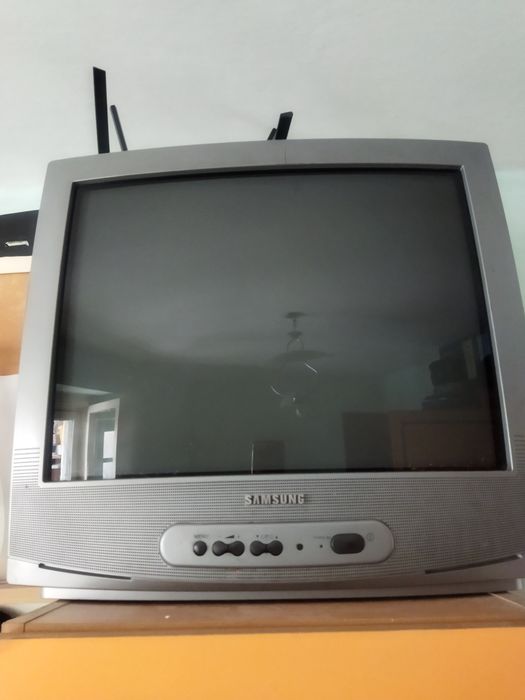 Продам телевизор