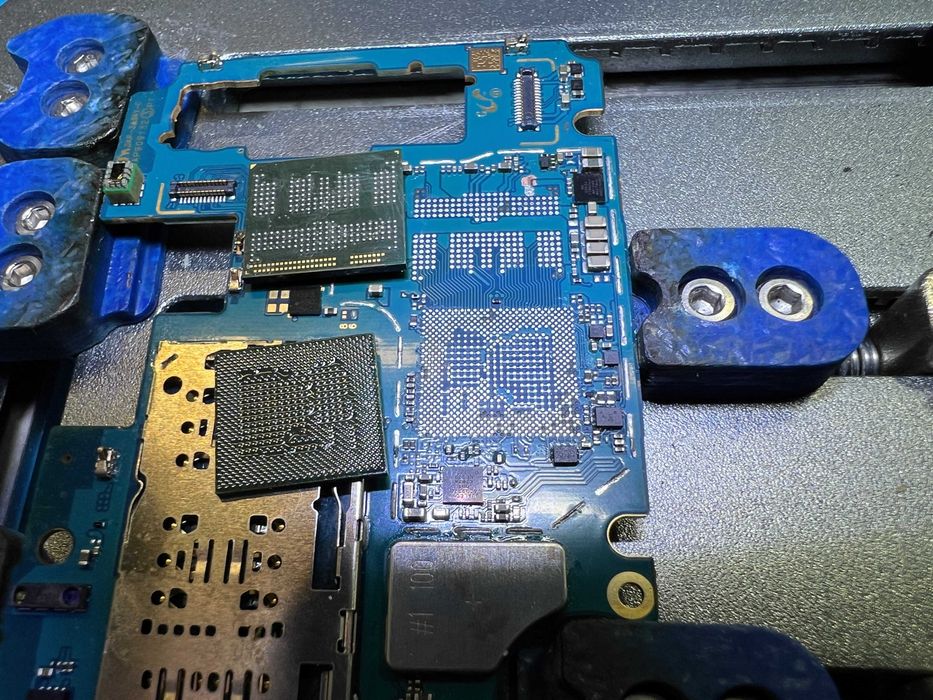 Reparatii placa de baza Samsung S8 S9 S8+ S9+ Plus Note 8 Note 9
