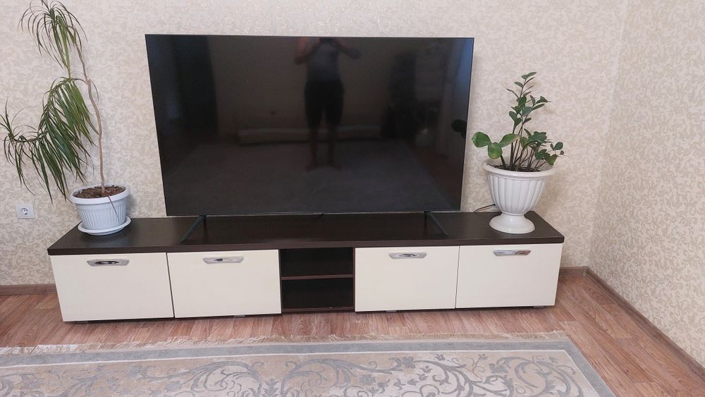 Продам тумбу под телевизор