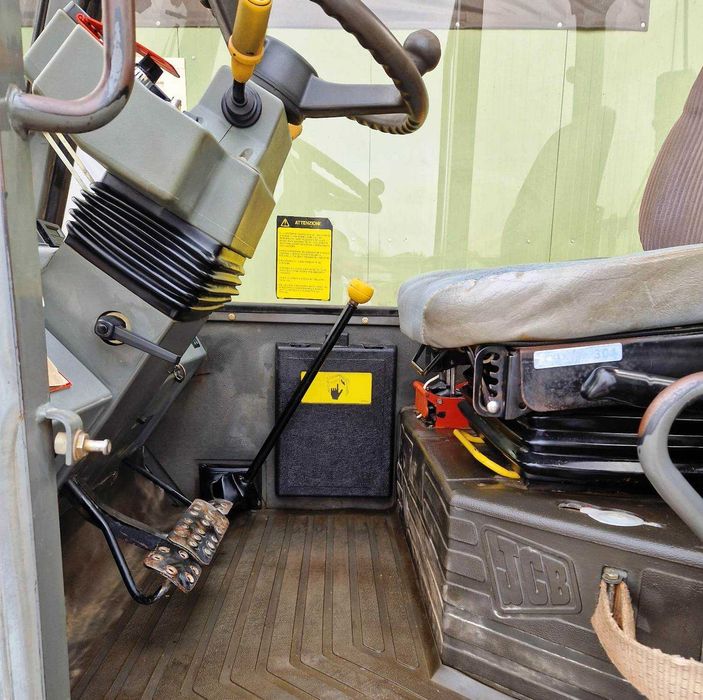 Incarator frontal telescopic JCB 530-110