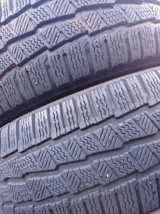 Гуми 235/65/16С  Мишелин