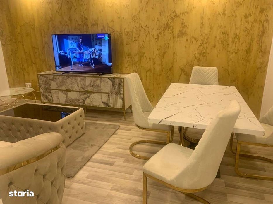 Apartament două camere, decomandat , complex Cosmopolis