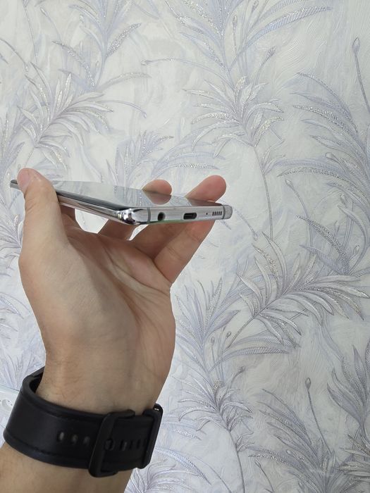 Srochno Samsung S10 Plus 8/128g sotiladi