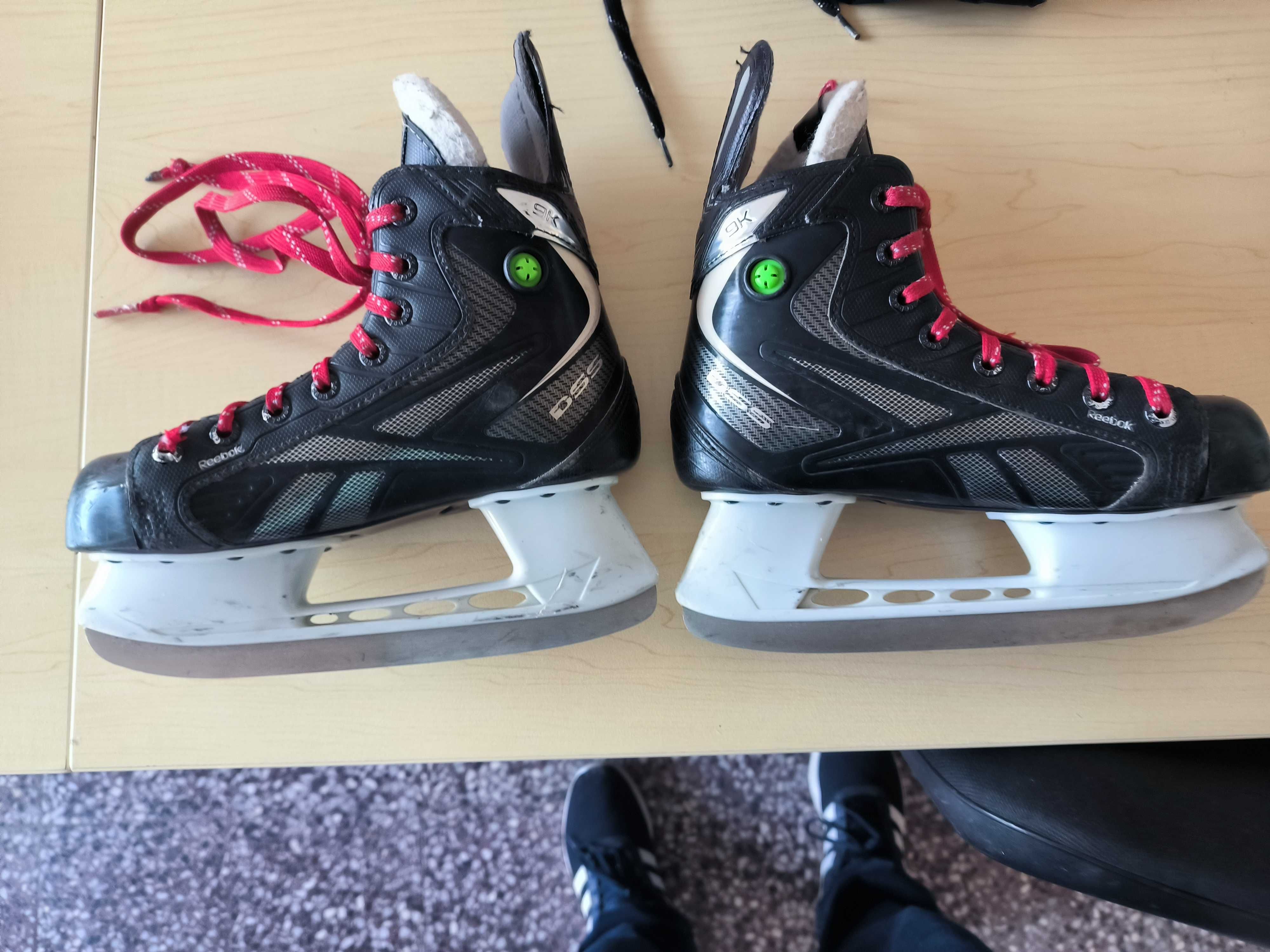 Хокейни кънки CCM, хокей, Reebok и Bauer