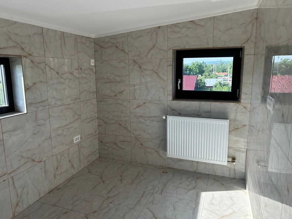 Spațiu Comercial Modern de Închiriat - 240 mp Utili, 3 Etaje, DJ248