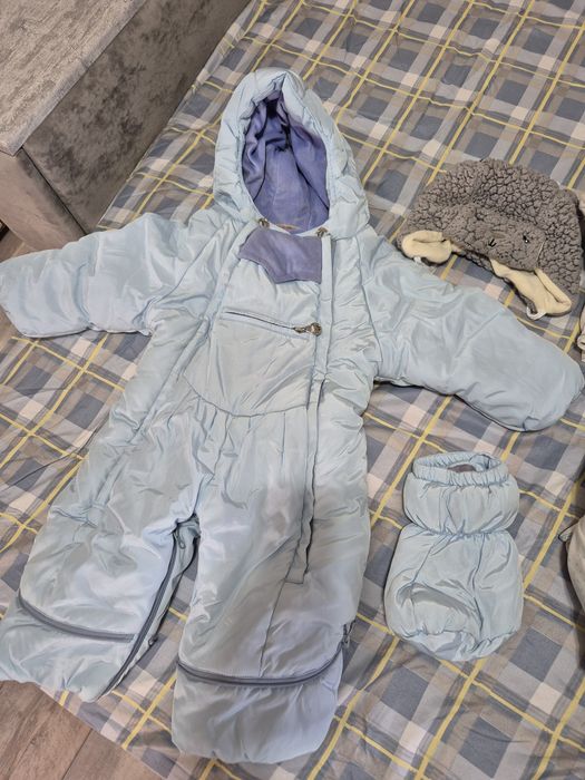 Продам детский зимний комбинезон