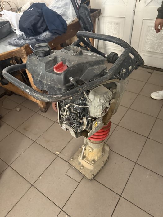 Talpa de asflat Bomag