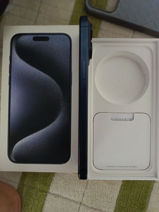 Iphone 15 pro max 256 GB sotiladi