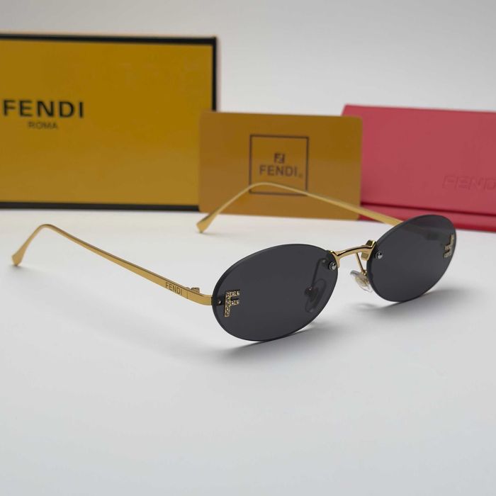 Дамски слънчеви очила Fendi Roma Oval Gold Edition черно и кафяво