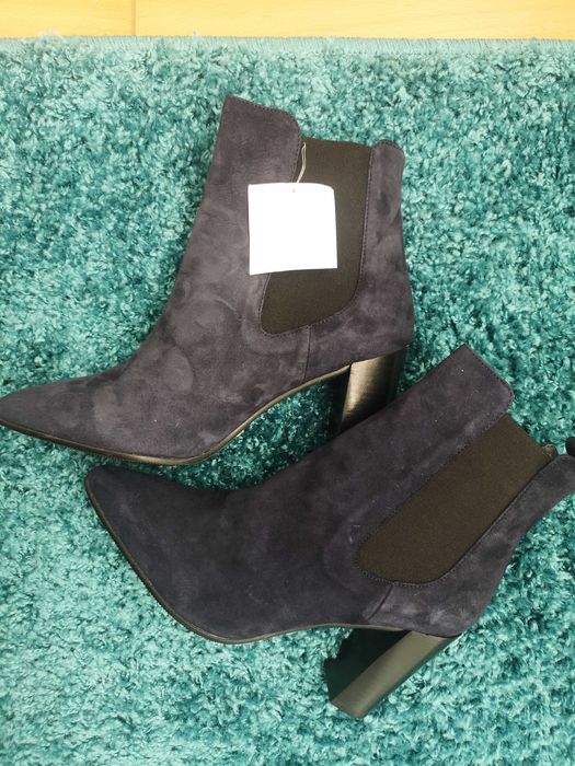 Нови дамски боти с ток от естествен велур