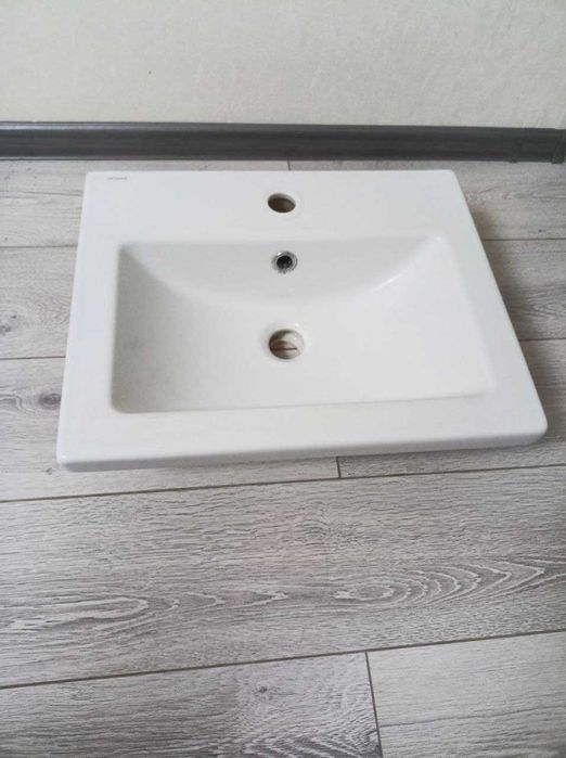 Раковина керамическая